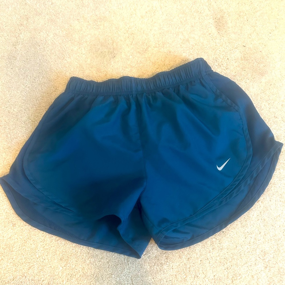 Nike Womens DRI-FIT Mid-rise 3” Brief Lined Shorts